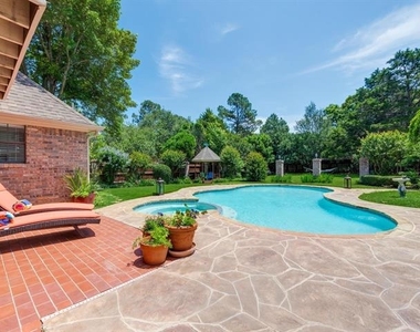910 Emerald Boulevard - Photo Thumbnail 22
