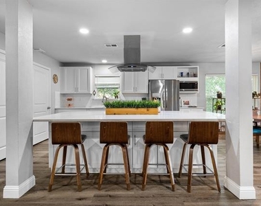 3417 Shady Oaks Drive - Photo Thumbnail 12