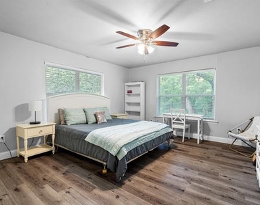 3417 Shady Oaks Drive - Photo Thumbnail 27
