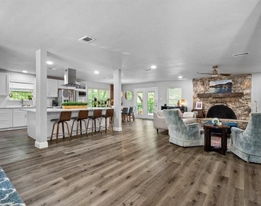 3417 Shady Oaks Drive - Photo Thumbnail 13