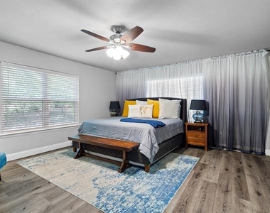 3417 Shady Oaks Drive - Photo Thumbnail 21