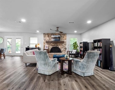 3417 Shady Oaks Drive - Photo Thumbnail 7