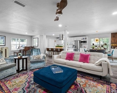 3417 Shady Oaks Drive - Photo Thumbnail 10