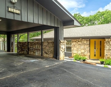 3417 Shady Oaks Drive - Photo Thumbnail 2