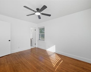 2251 Hartline Drive - Photo Thumbnail 23