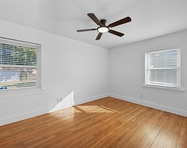 2251 Hartline Drive - Photo Thumbnail 21