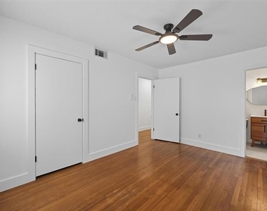 2251 Hartline Drive - Photo Thumbnail 22