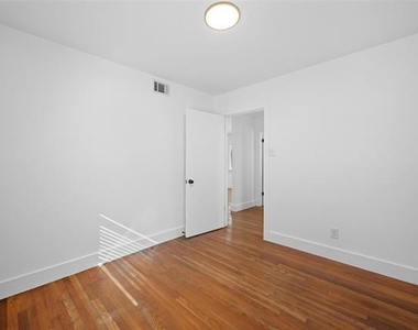 2251 Hartline Drive - Photo Thumbnail 19
