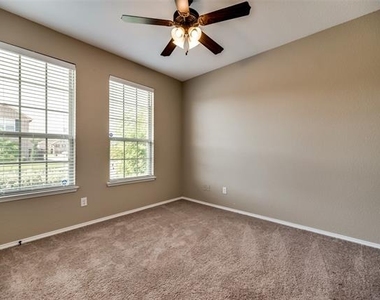 1801 Meadow Trail Lane - Photo Thumbnail 12