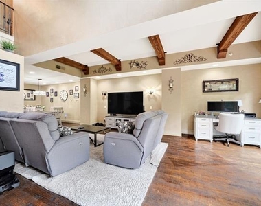 5055 Addison Circle - Photo Thumbnail 6