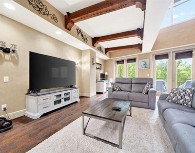 5055 Addison Circle - Photo Thumbnail 2