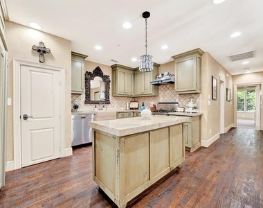 5055 Addison Circle - Photo Thumbnail 4