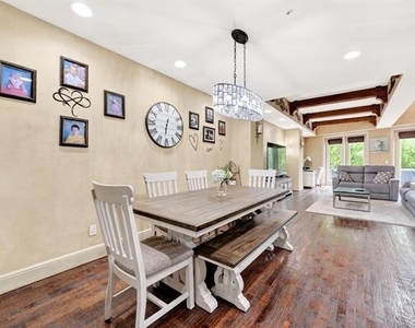 5055 Addison Circle - Photo Thumbnail 26