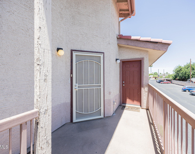 4828 W Orangewood Avenue - Photo Thumbnail 2