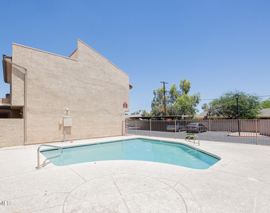 4828 W Orangewood Avenue - Photo Thumbnail 23