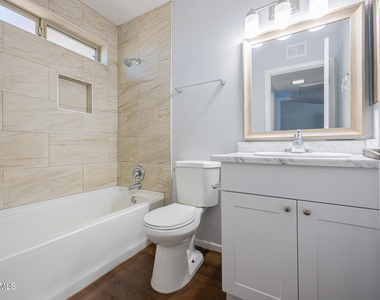 4828 W Orangewood Avenue - Photo Thumbnail 14