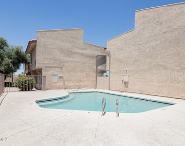4828 W Orangewood Avenue - Photo Thumbnail 21