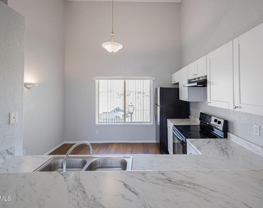4828 W Orangewood Avenue - Photo Thumbnail 7