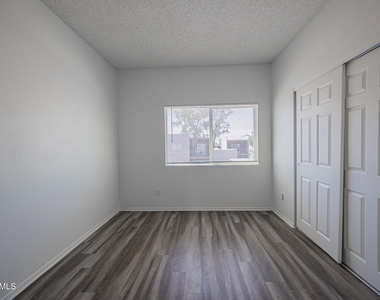 2826 E Monte Cristo Avenue - Photo Thumbnail 13
