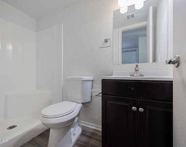 2826 E Monte Cristo Avenue - Photo Thumbnail 15