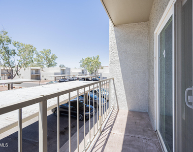 2826 E Monte Cristo Avenue - Photo Thumbnail 18