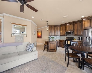 401 E Pearl Street - Photo Thumbnail 20