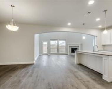 2212 Long Park Avenue - Photo Thumbnail 10