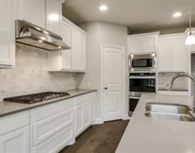 2212 Long Park Avenue - Photo Thumbnail 18