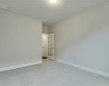 2212 Long Park Avenue - Photo Thumbnail 9