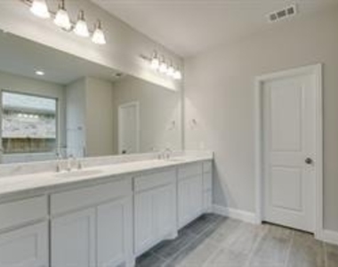 2212 Long Park Avenue - Photo Thumbnail 26