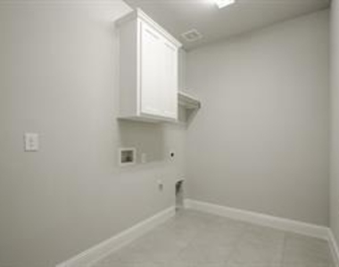 2212 Long Park Avenue - Photo Thumbnail 37