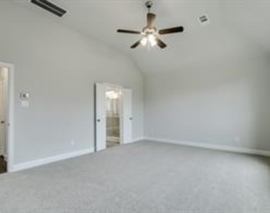 2212 Long Park Avenue - Photo Thumbnail 23