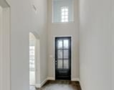 2212 Long Park Avenue - Photo Thumbnail 4