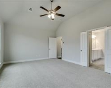 2212 Long Park Avenue - Photo Thumbnail 24