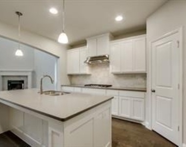 2212 Long Park Avenue - Photo Thumbnail 20