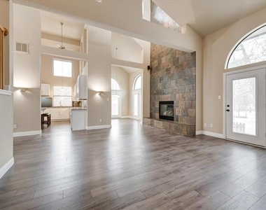 2420 Fawkes Lane - Photo Thumbnail 10