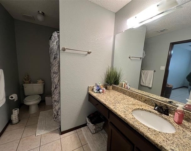 6736 Black Wing Drive - Photo Thumbnail 16