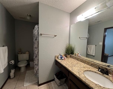 6736 Black Wing Drive - Photo Thumbnail 17