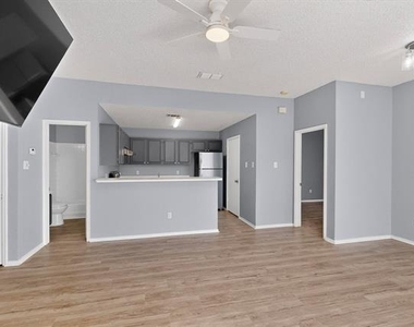 4517 Ebbtide Court - Photo Thumbnail 7