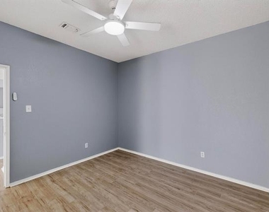 4517 Ebbtide Court - Photo Thumbnail 16