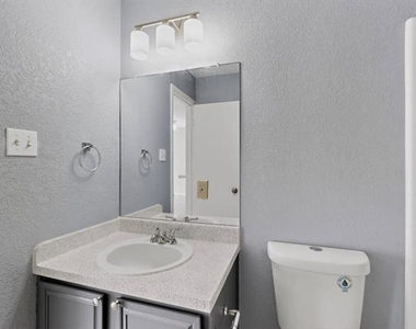 4517 Ebbtide Court - Photo Thumbnail 12