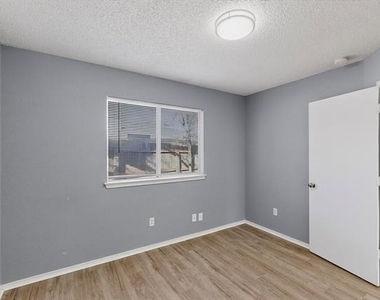 4517 Ebbtide Court - Photo Thumbnail 22