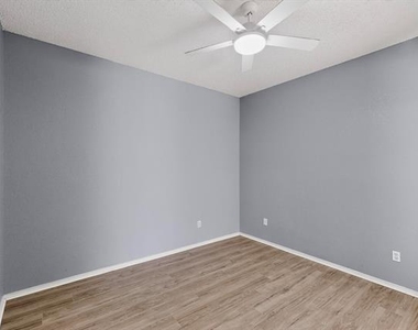 4517 Ebbtide Court - Photo Thumbnail 15