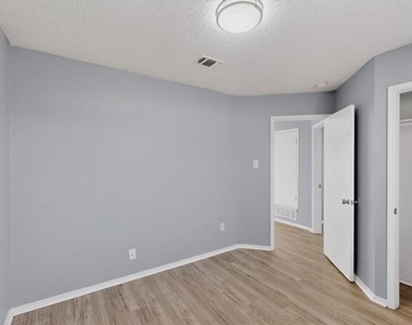 4517 Ebbtide Court - Photo Thumbnail 26