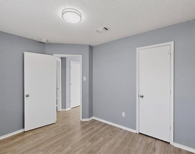 4517 Ebbtide Court - Photo Thumbnail 27