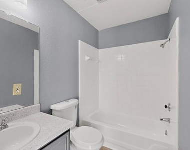 4517 Ebbtide Court - Photo Thumbnail 14
