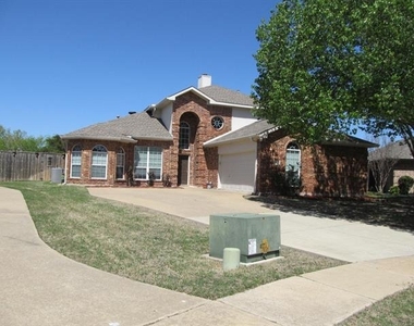1614 N Timber Brook Drive - Photo Thumbnail 2