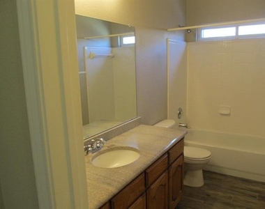 1614 N Timber Brook Drive - Photo Thumbnail 16