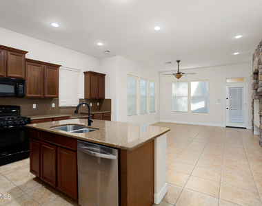 4398 N Jackson Court - Photo Thumbnail 13