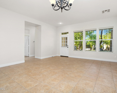 4398 N Jackson Court - Photo Thumbnail 5
